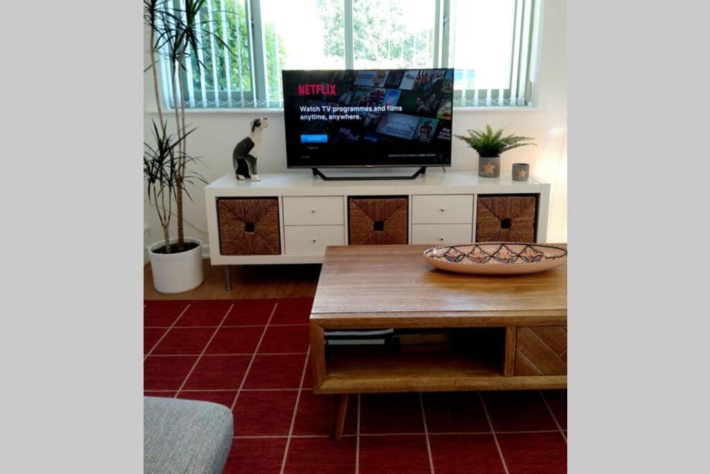 Cherry - Perfect Base For Two In Beautiful Pembrokeshire Begelly